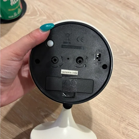 White Modern Table Clock - Picture 3 of 4